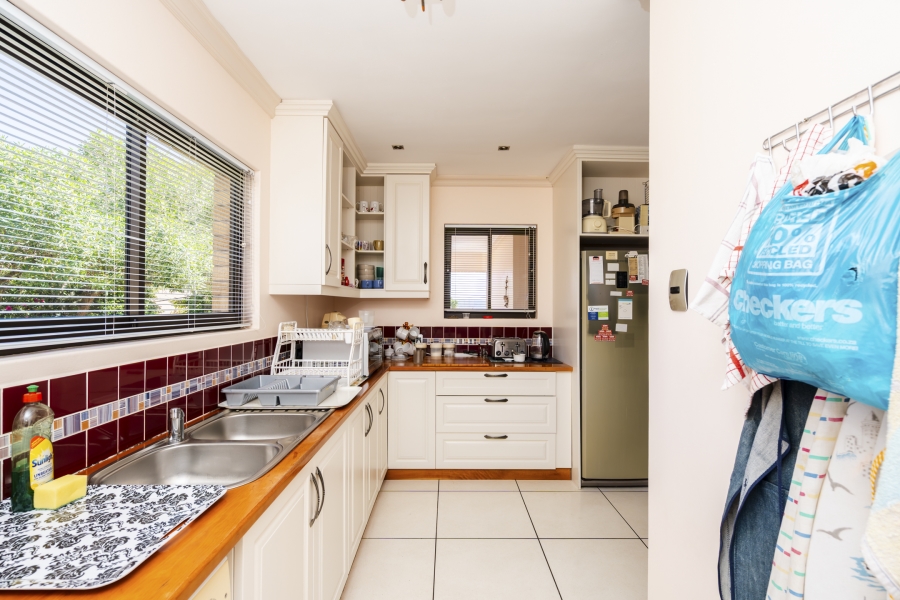 4 Bedroom Property for Sale in Myburgh Park Western Cape